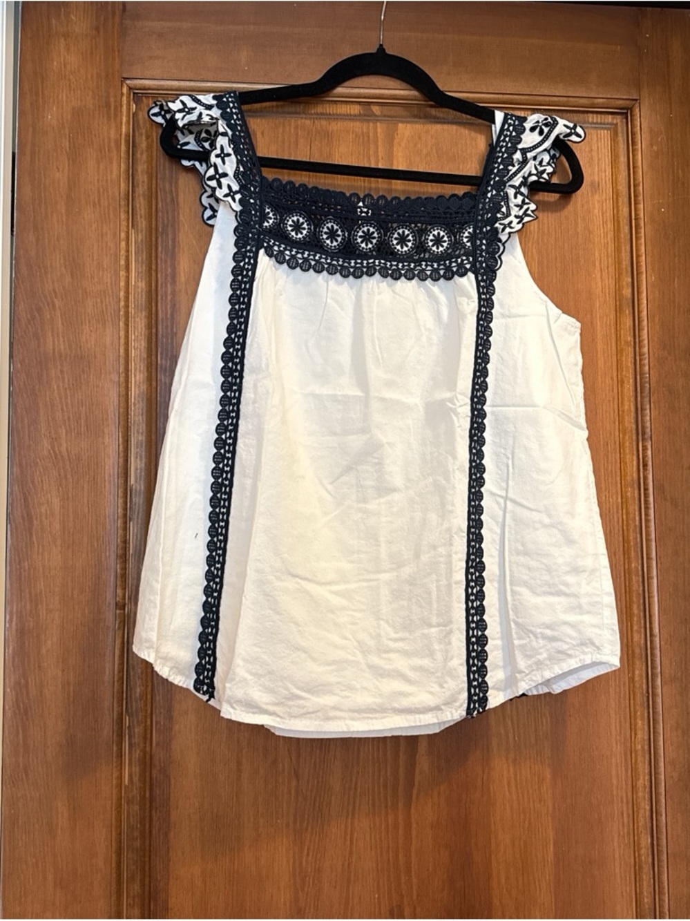 Womens White Sleeveless Embroidered Lace Trim Top